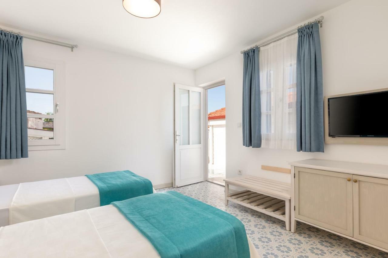 Monza House Otel Siğacık Exterior foto